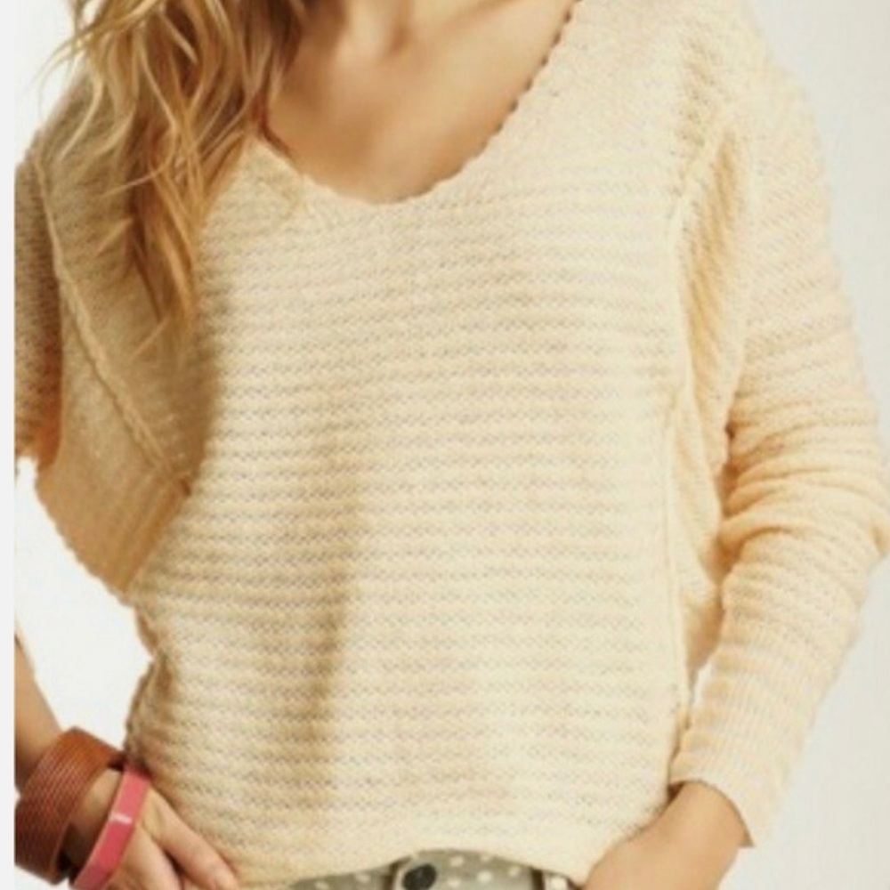 Free People Soft Cream and Peach V-Neck Light Knit Sweater Size S